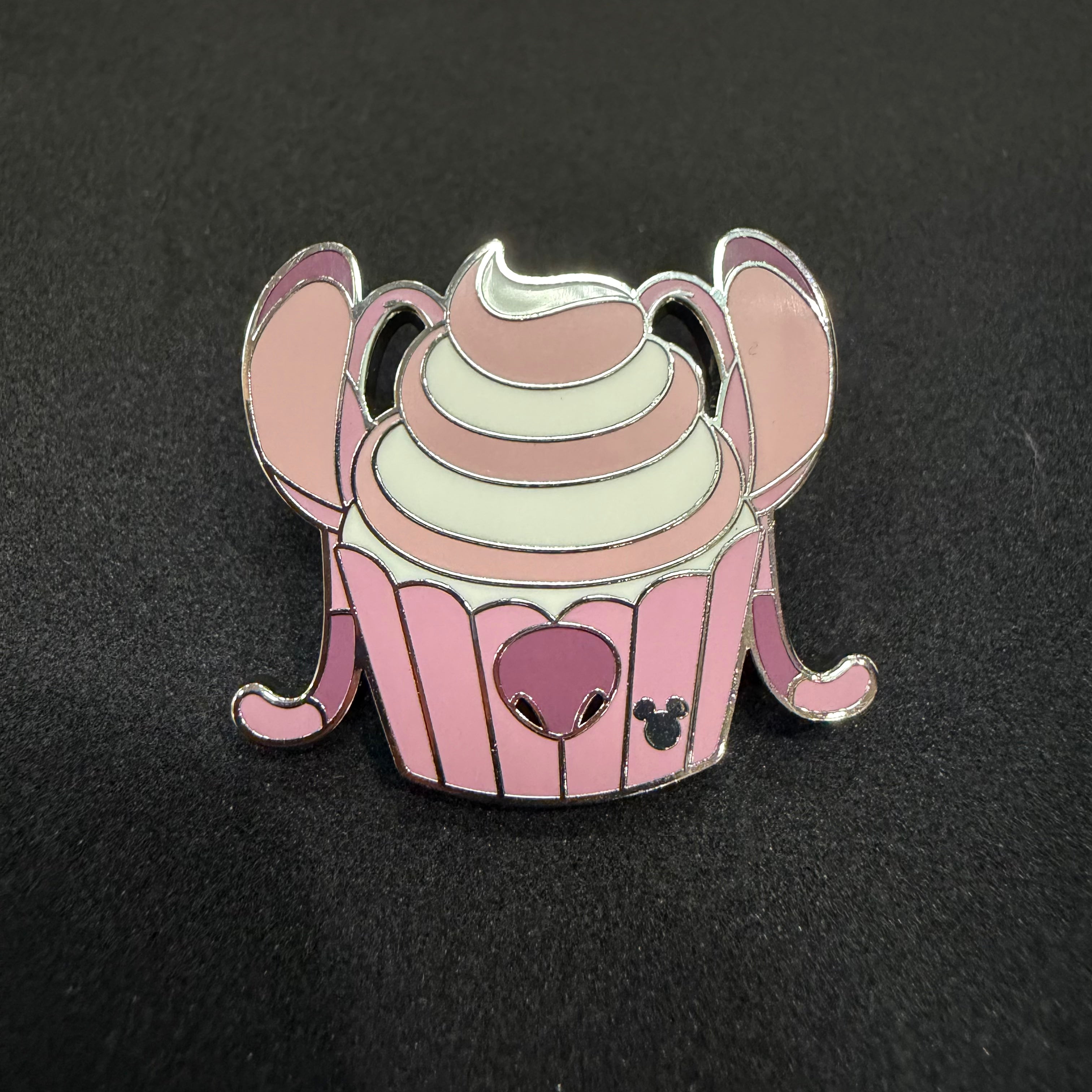 Hidden Mickey Disney Pin - 2026 Disneyland - Cupcake - Angel