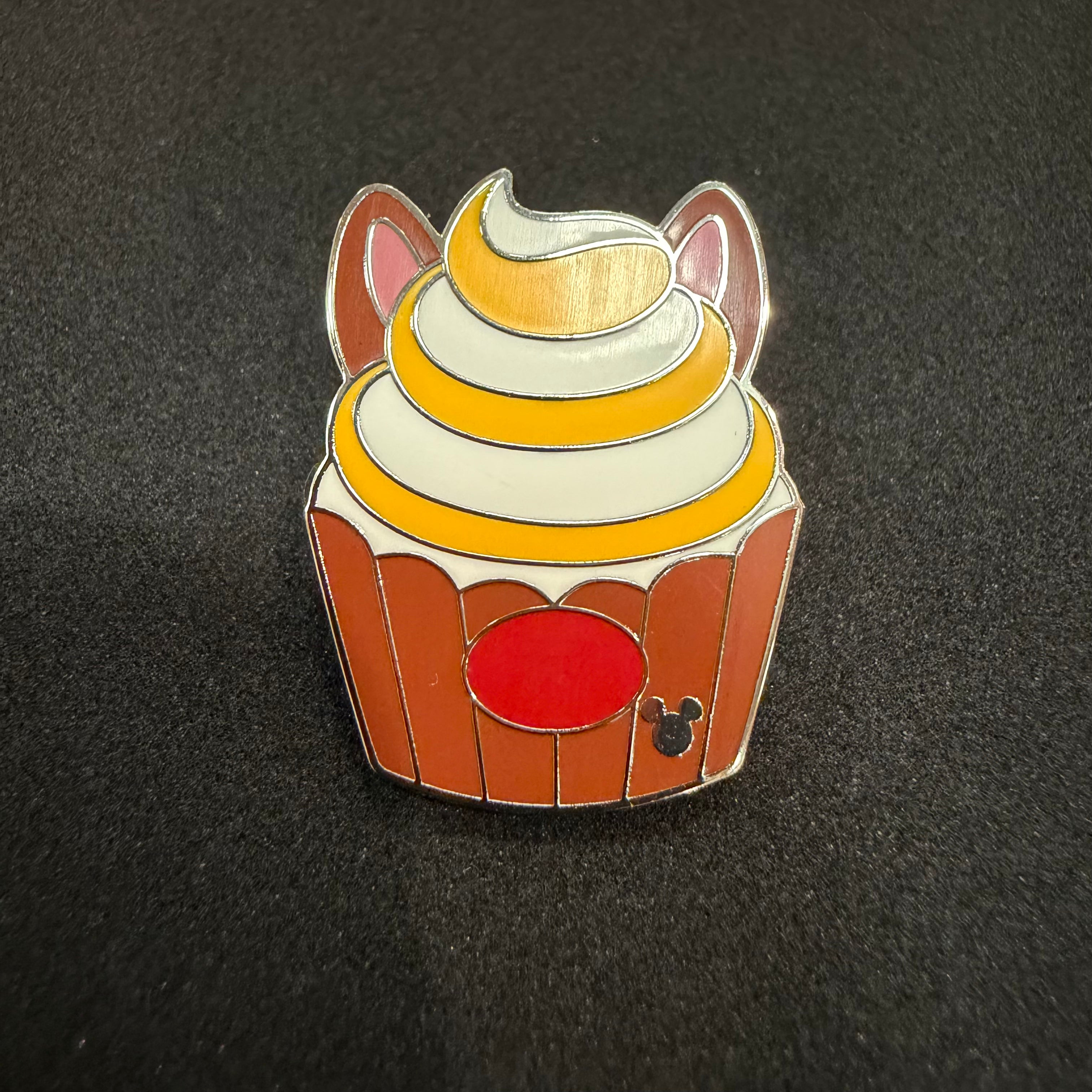 New 2026 WDW Hidden Disney Mickey Wave A Cupcake Dale Pin