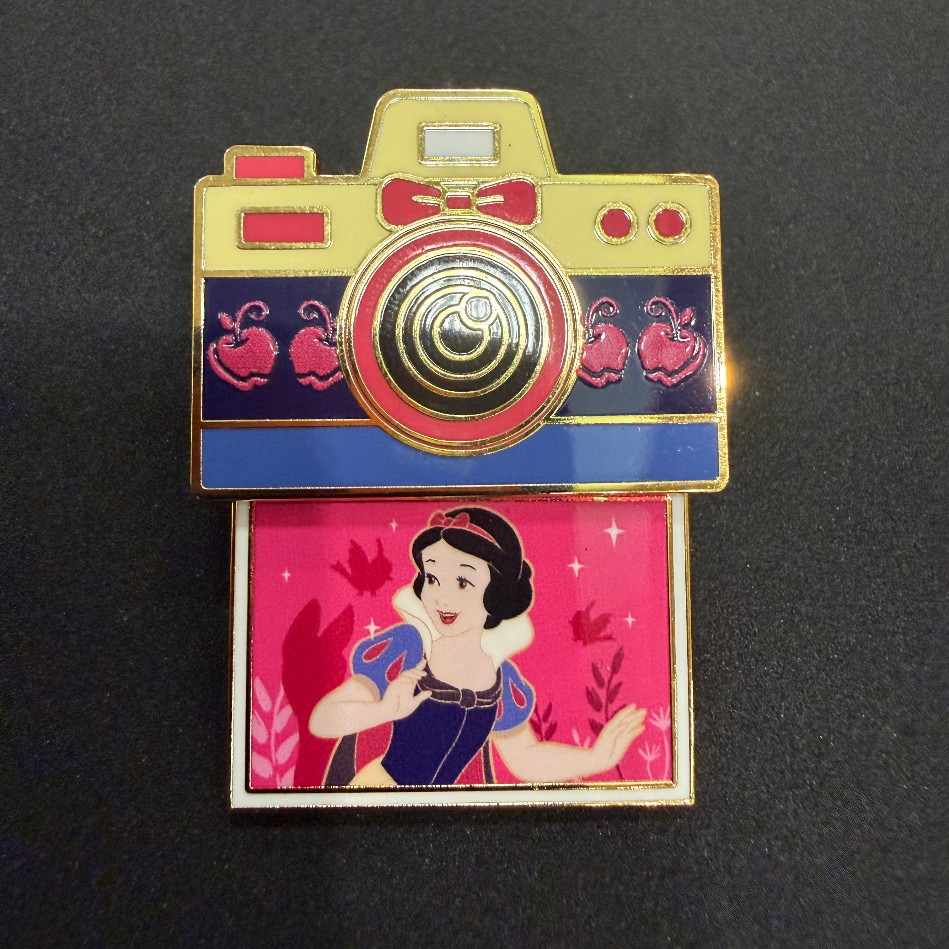 Disney Princess Camera Sliding Blind Box Pin - Snow White