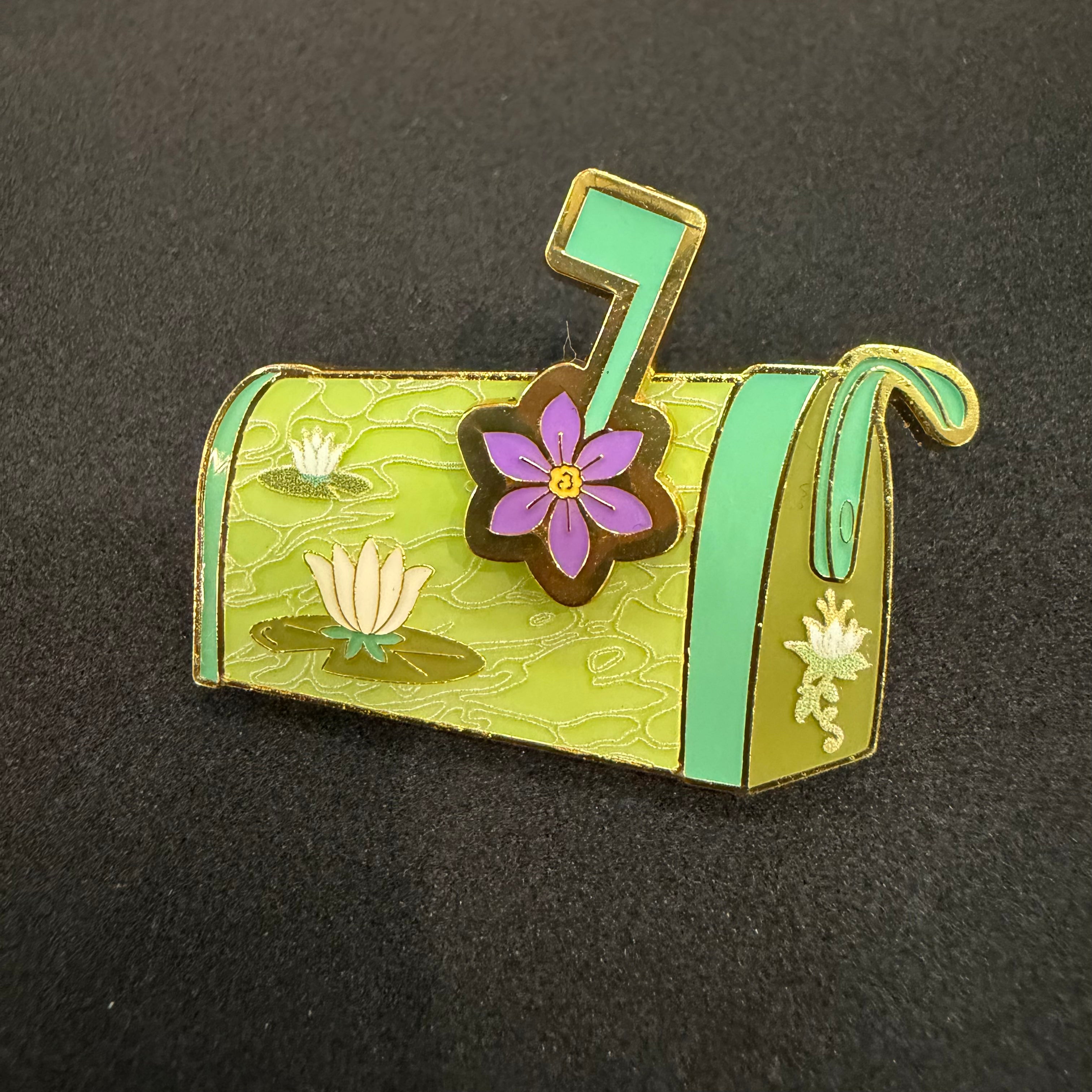 Disney Loungefly Pin - Princess Mailbox - Tiana
